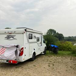 Ohne Bäume würde man über Wismar sehen. Und weil trübes Wetter angesagt...