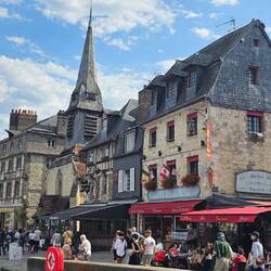 Geschäftiges Treiben in Honfleur