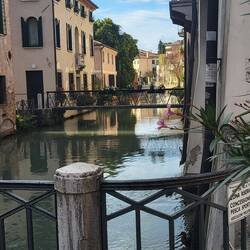 Auch Treviso hat einige Wasserkanäle zu bieten. Aber kein Vergleich zu Venezia.