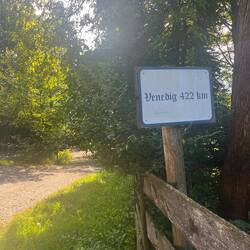 Første skilt på vejen mod Italien