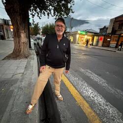 The streets have wide, deep gutters 😲