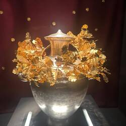 More gold artifacts - fabulously detailed