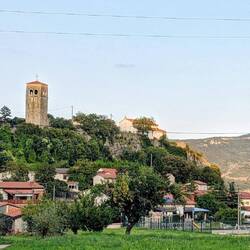 Glockenturm vom Dorf Kubed