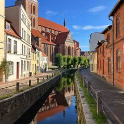 Die Grube oder Mühlenkanal. Im 13. Jh. angelegter Kanal versorgte die Wismarer mit frischem Wasser.