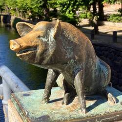 Über die Schweinsbrücke trieb man früher die Schweine vom Anger am Poeler Tor in die Stadt zum Markt