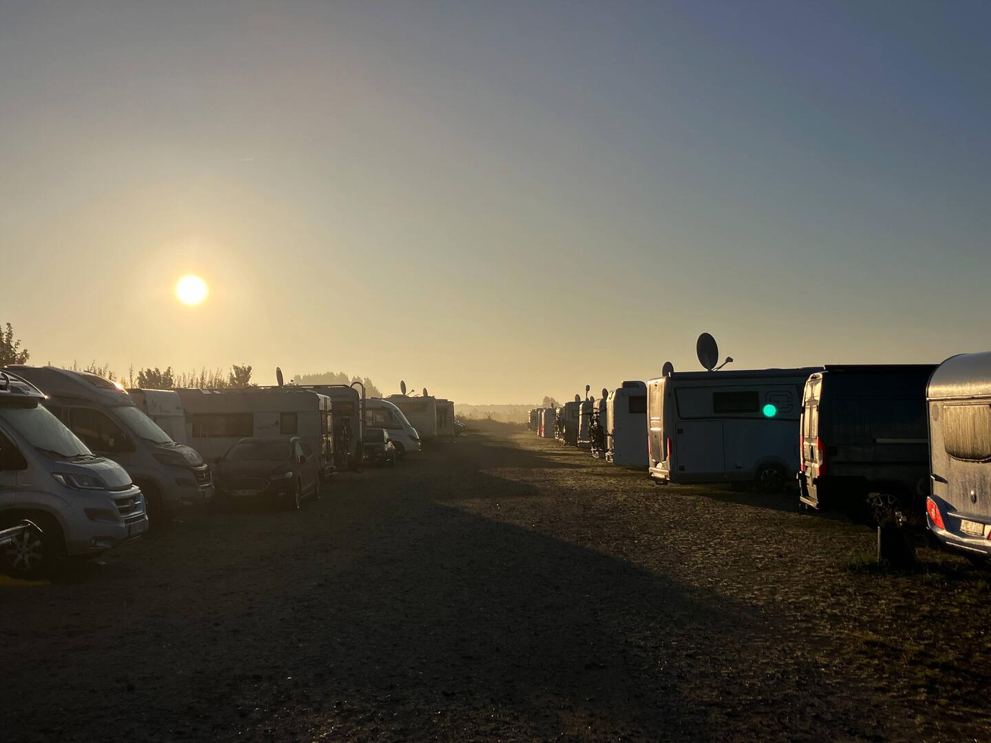 Der Tag beginnt mit einem Sonnenaufgang