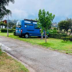 Parcelas algo justas si llevas tienda grande y coche