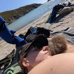 Kurz noch kuscheln bevor die Mini Tour de France zurück geht