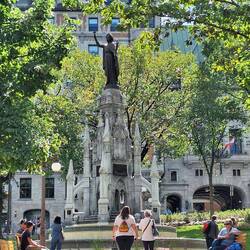 Fountain Monument of Faith