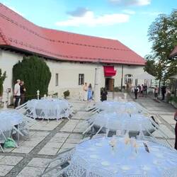 Wunderschöne amerikanische Braut