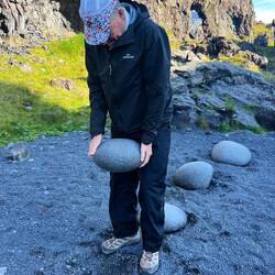 Geoff lifted the lightest which was rated 'useless'. 23 klg.