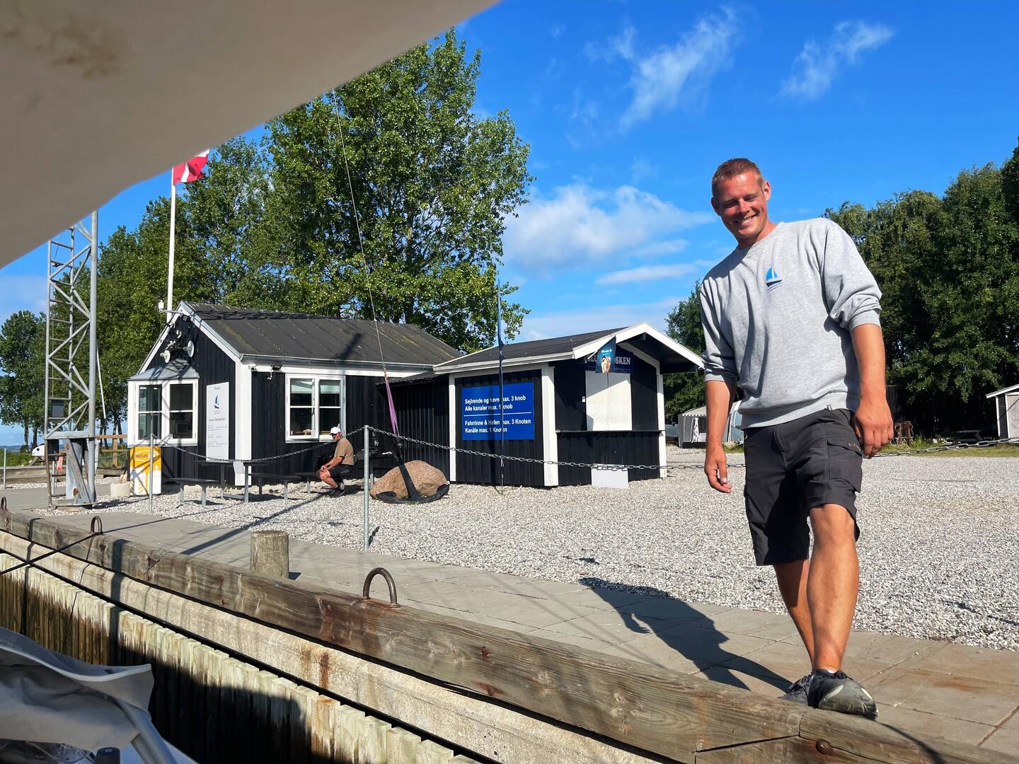 Der nette Hafenmeister von Øer Marina