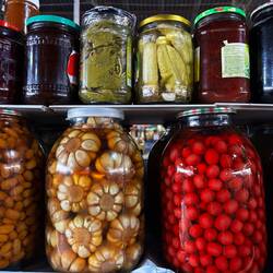 Pickled garlic