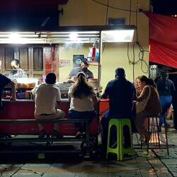 Food stands. Freshly prepared, cheap and socializing with other consumers are guaranteed!