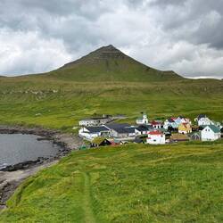 The town of Gjógv