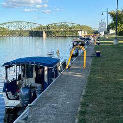 Approach wall and lock 8