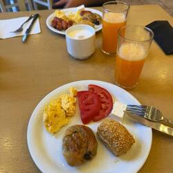 Première partie du p'tit dej : toujours salé