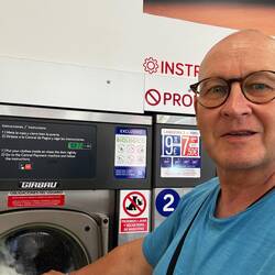 "Ich geh so gern (mit dir) in de Waschsalon" (Bläck Fööss)