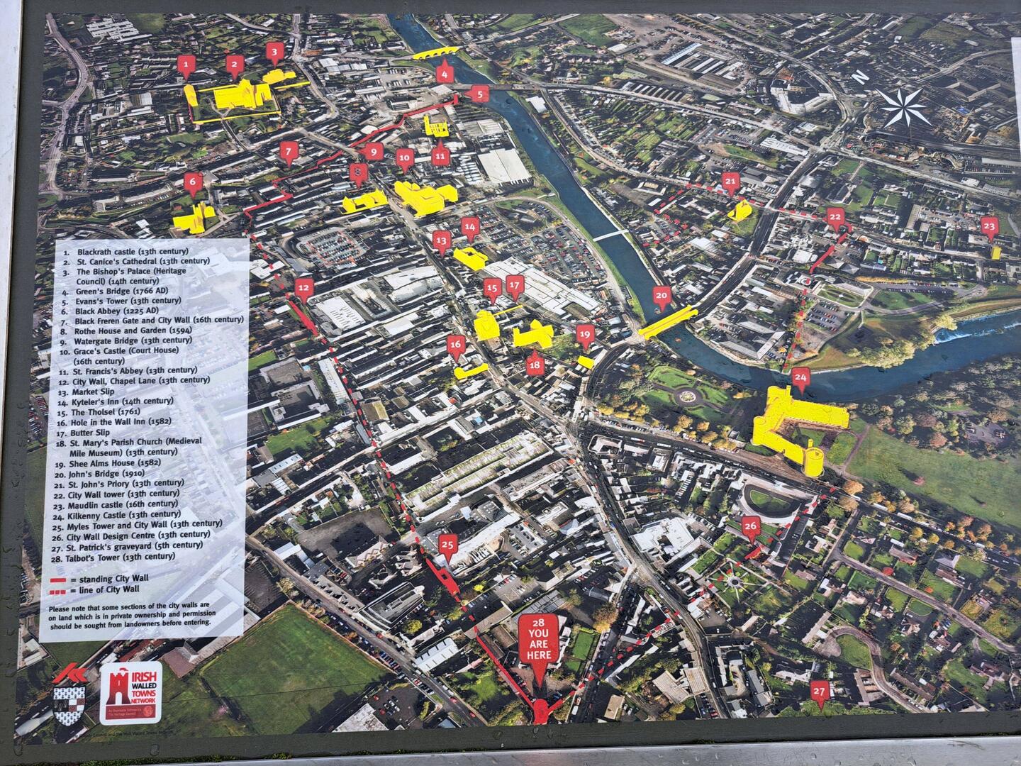 Ich zäume das Pferd von hinten auf