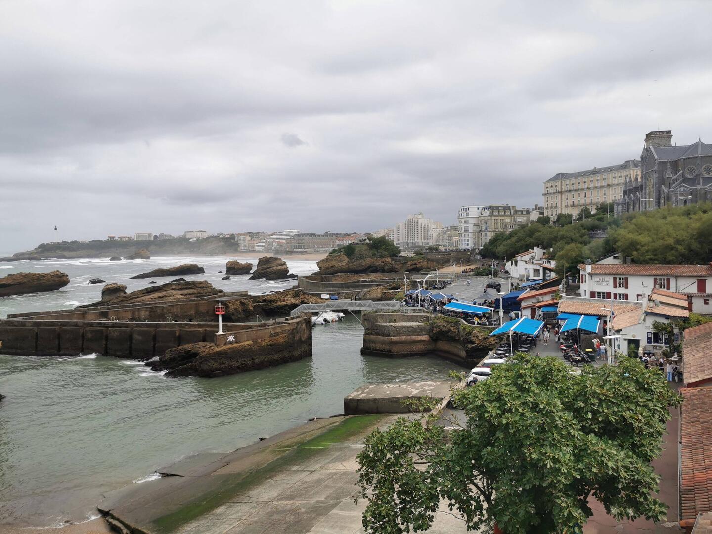 Morgens noch bedeckt