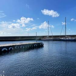 auch dieser Hafen ist leer, alles geschlossen außer 2 Toiletten und 1 Dusche