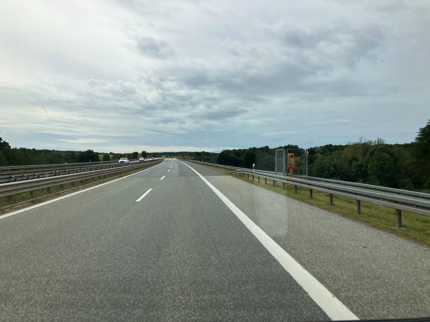 Rund 150km liegen vor uns. Ca. 90km Autobahn