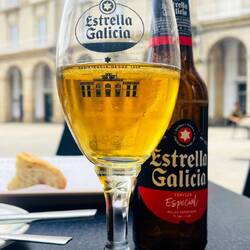 Dos cervezas y dos tapas por solo 11,20 €