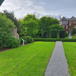 26 Butler's House & Garden