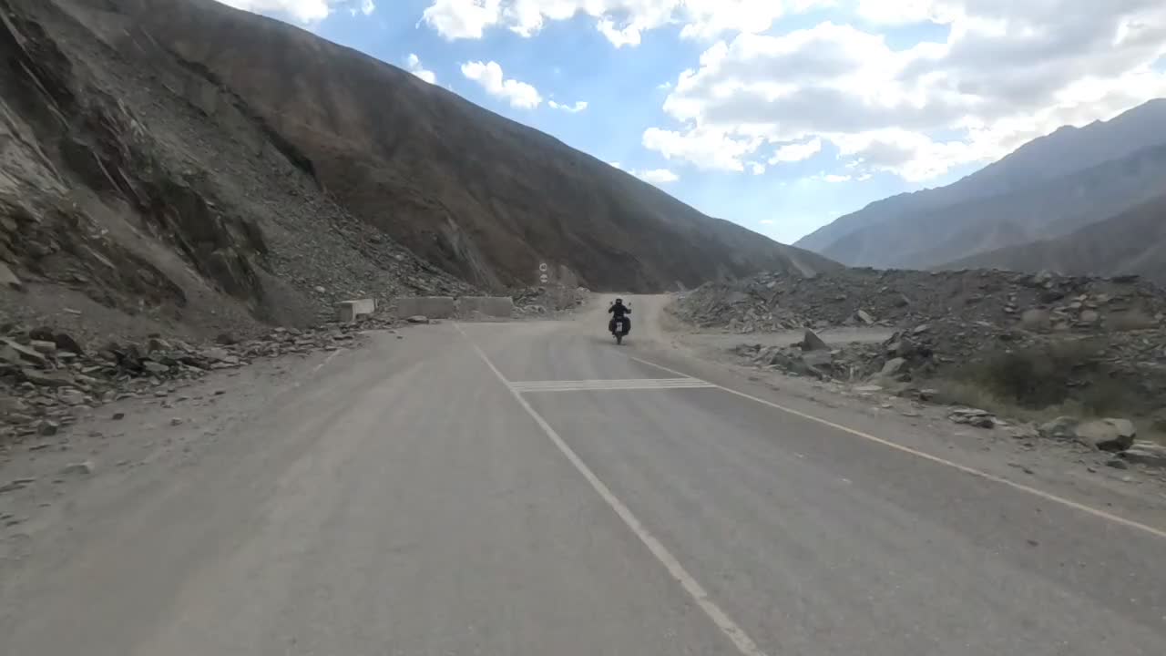 Roads can disappear, but who cares... Not Kismet and Murghob!