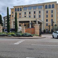 Eines der vornehmen Hotels