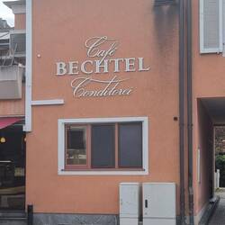 Na, na - die Süsses liebenden Kollegen aus München haben hier noch eine Dependance?