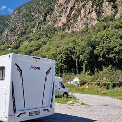 Parkplatz bei Intersport