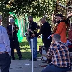 Etwas Mittagsunterhaltung