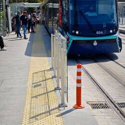 Die T5 Straßenbahn kommt und bringt mich ins Hotel