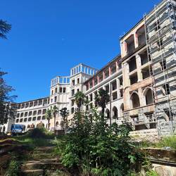 Bauarbeiten an einem früheren Sanatorium