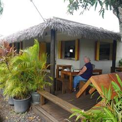 Im Café - dem einzig offenen!