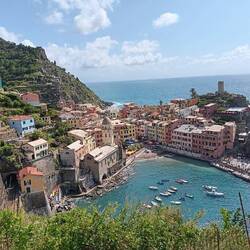 On the trail towards Monterosso looking back at Vernazza