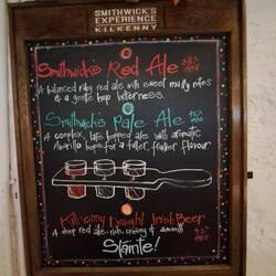 Die unterschiedlichen Geschmacksrichtungen bekommt der Hopfen durch die benachbarten Pflanzen