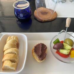 Beautifully prepared tasting plate for everyone