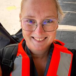 Erst mal Schwimmweste an für die Überfahrt