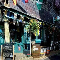 Einer der so verlockenden Pubs