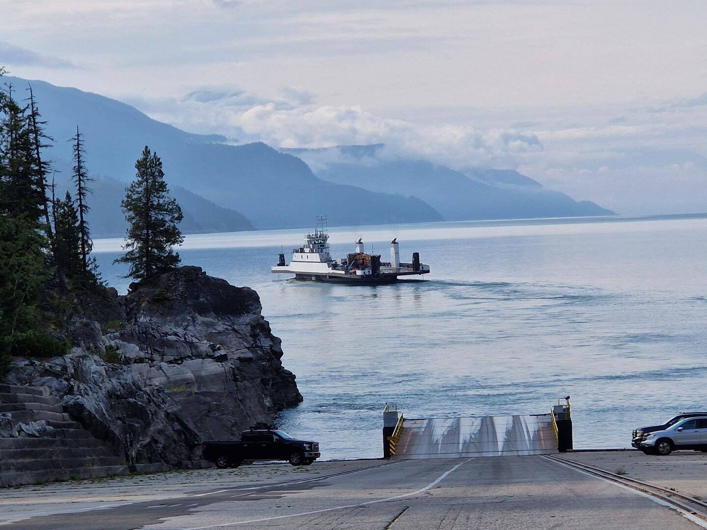 ....vor der Nase für uns die Fähre weg 🙄....