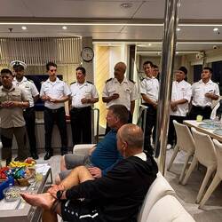 Kennenlernen der Crew Mitglieder