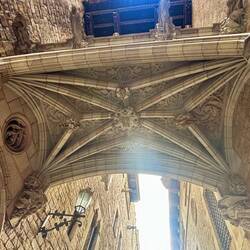 Pont del Bisbe - underneath