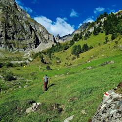 Weiter zur Arnialp und auf gutem Bergweg hoch ...