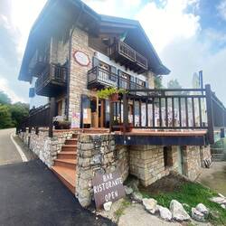 Gaststätte mit Blick auf den Gardasee