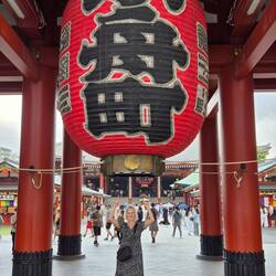 Eintritt durch das Kaminari-mon