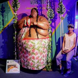 Museum of Curiosities. Perhaps a world record, a 635 kg (!) man from New York, died at just 27 y.o.