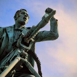 Detail of a statue dedicated to the heroes of the military clash between Mexico and the USA in 1914.
