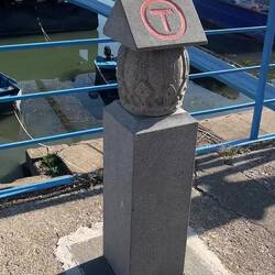 vorletzter Kilometerstein